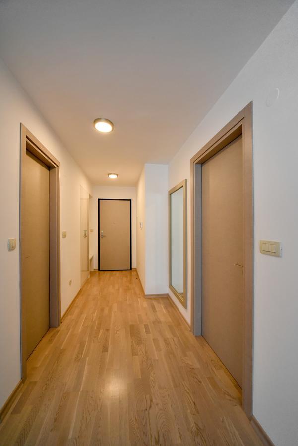 Lux Beach Apartment Budva Exteriör bild