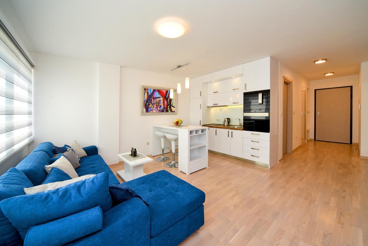Lux Beach Apartment Budva Exteriör bild