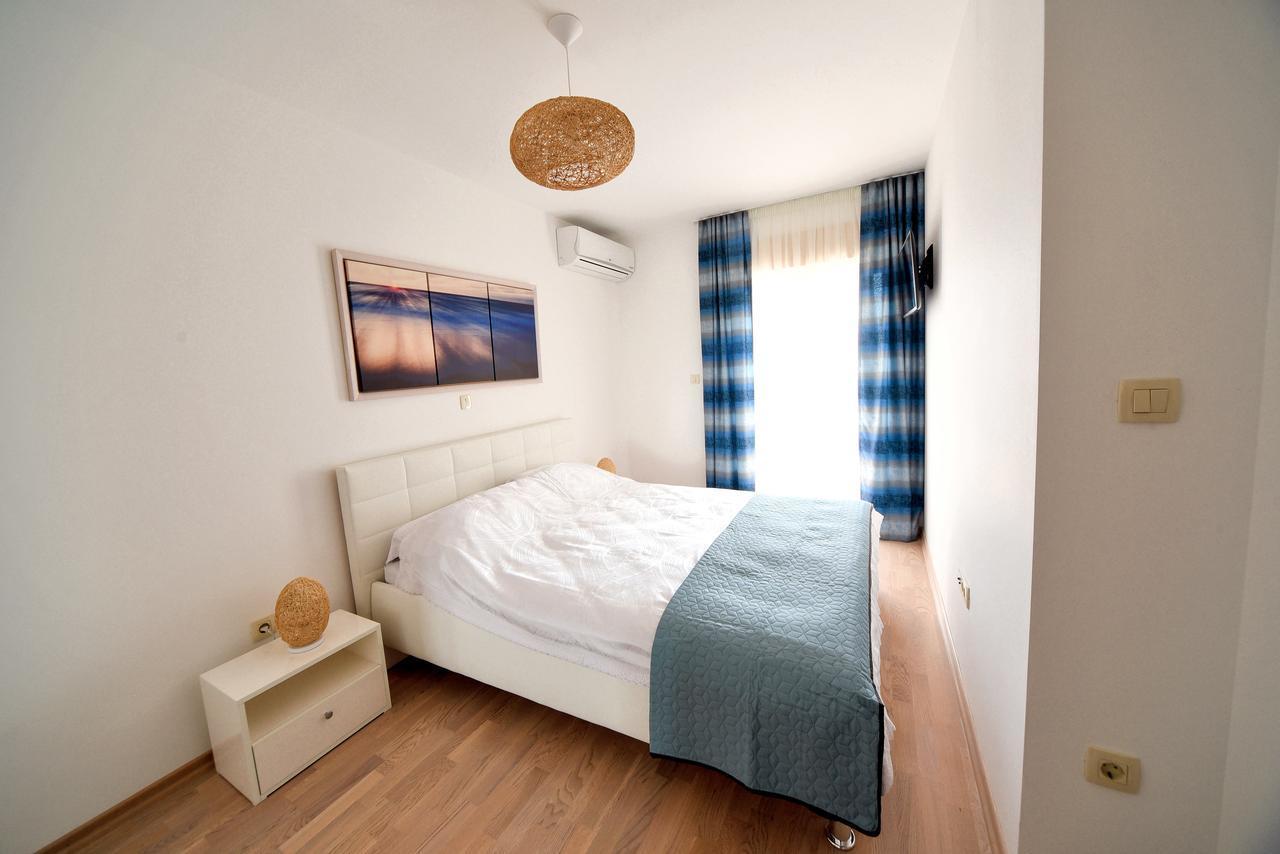Lux Beach Apartment Budva Exteriör bild