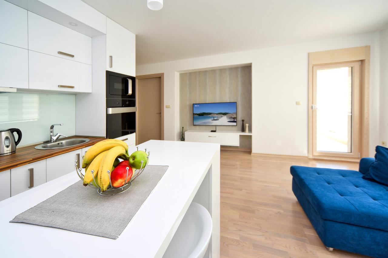 Lux Beach Apartment Budva Exteriör bild