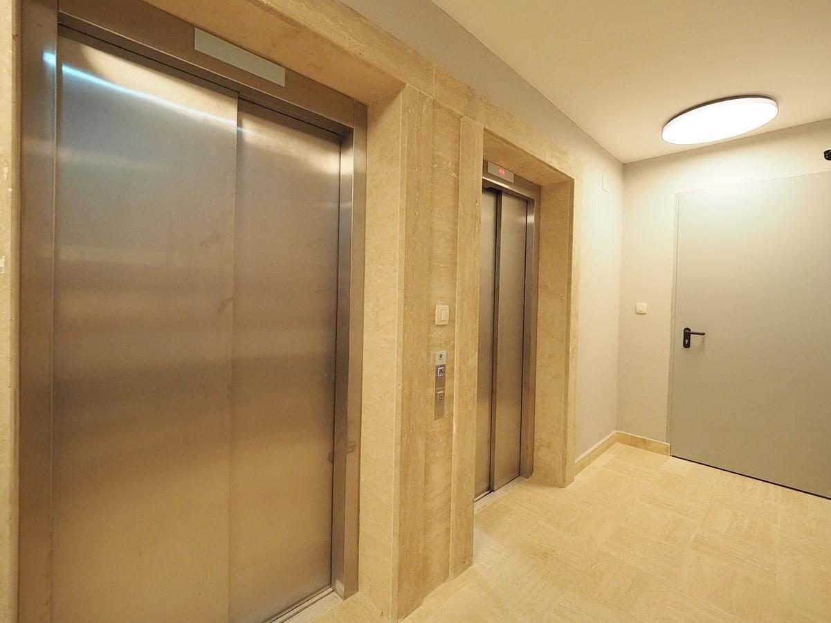 Lux Beach Apartment Budva Exteriör bild